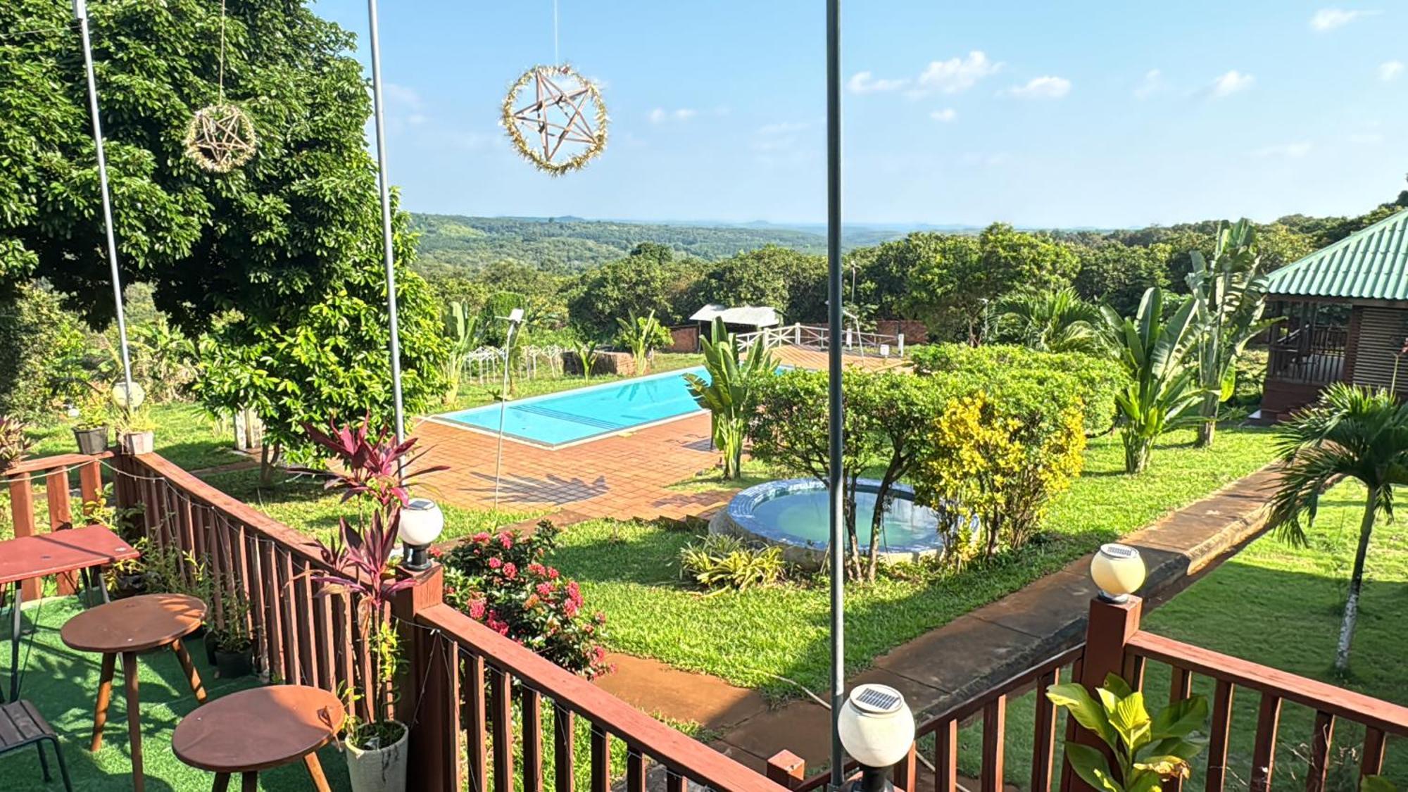 Ratanakiri Paradise Hotel & Restaurant Banlung Exterior foto