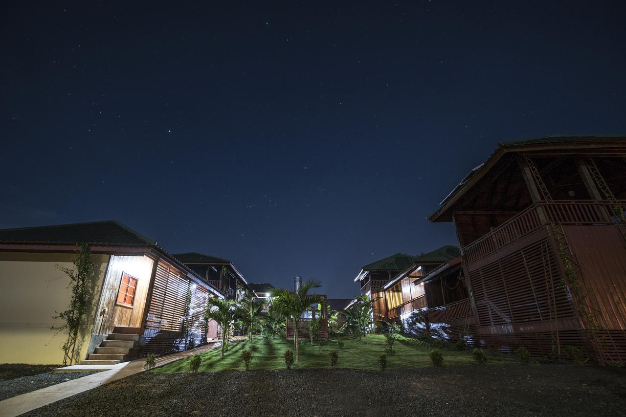 Ratanakiri Paradise Hotel & Restaurant Banlung Exterior foto